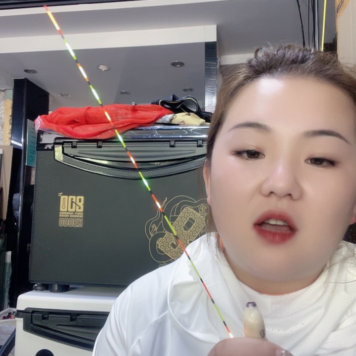 茅草刃电子漂吃铅4克。  