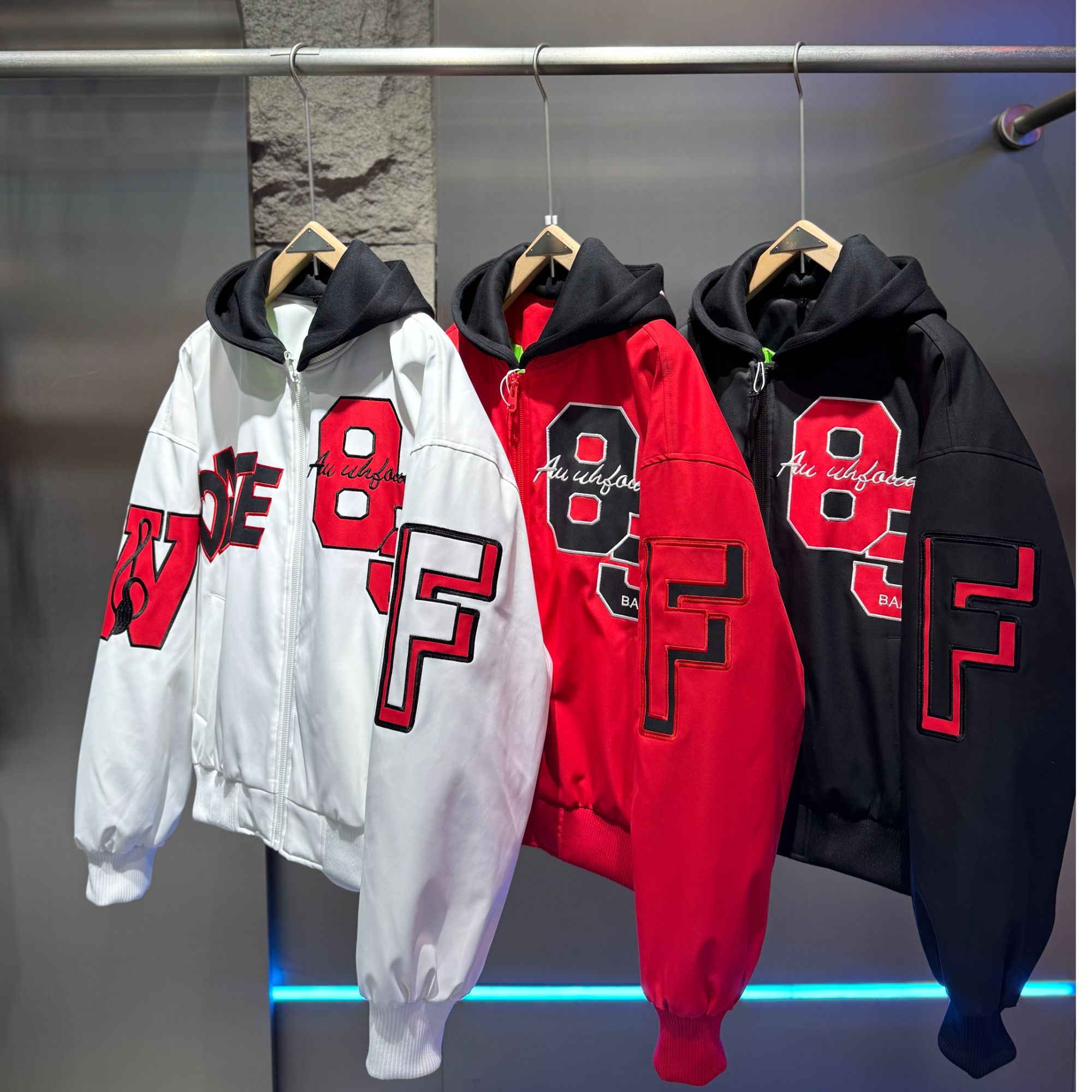 潮牌男女同款重工刺绣数字85刺绣白鸭绒可拆卸帽子羽绒服