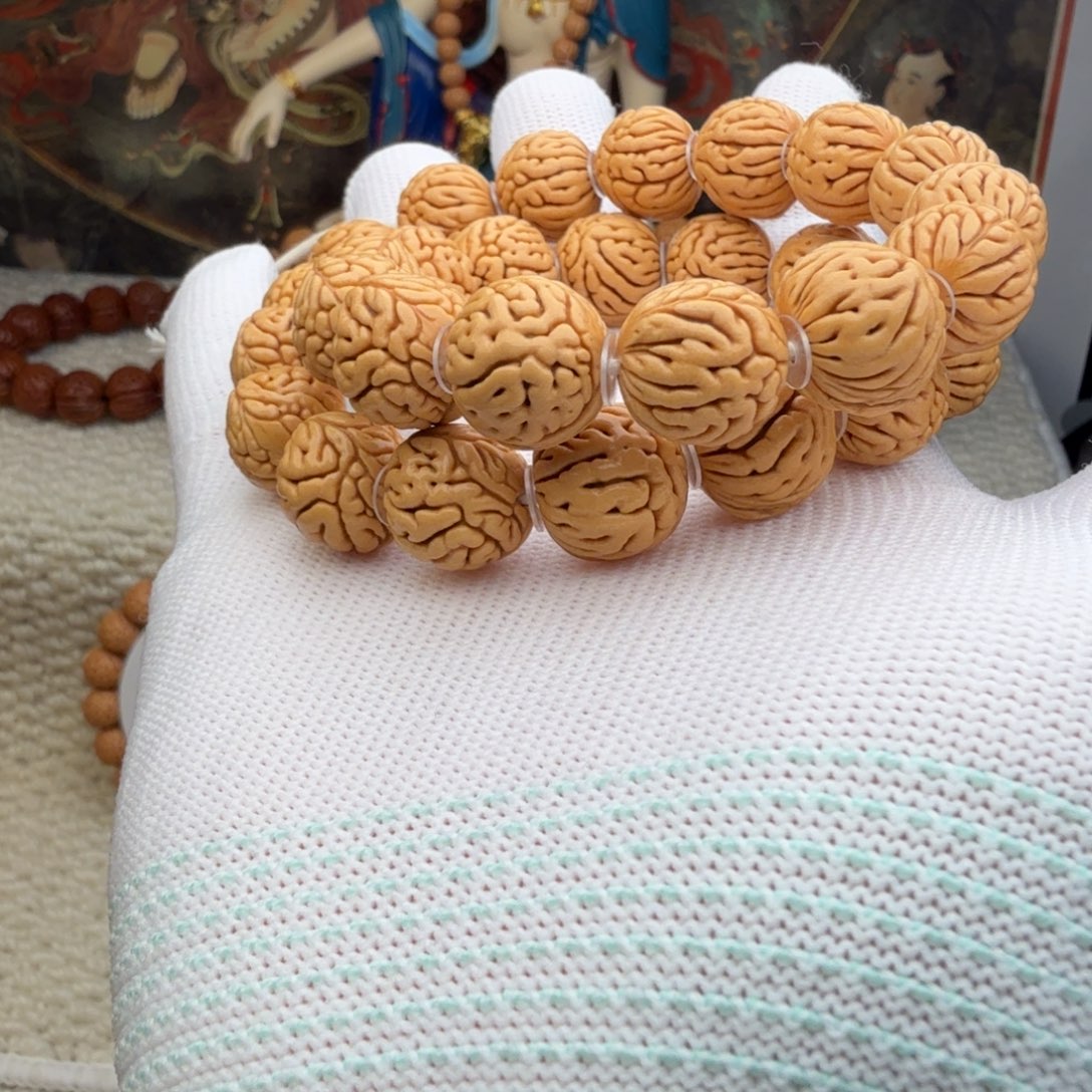 E***D吊坠桃核大肠纹手串