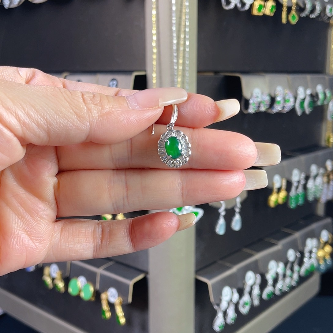 彪***妈翡翠银S925镶嵌耳饰翡翠