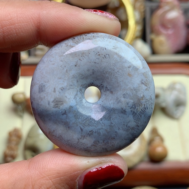 硅化珊瑚（珊瑚玉）颈饰未镶嵌