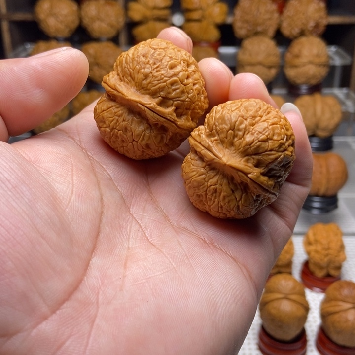 大***青吊坠文玩核桃4金钱蟒元宝