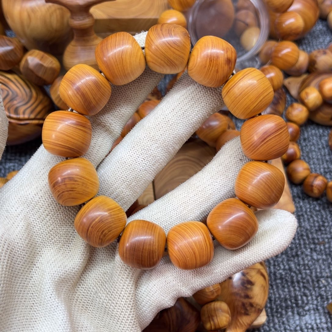 柏木（崖柏）?**崔太行崖柏