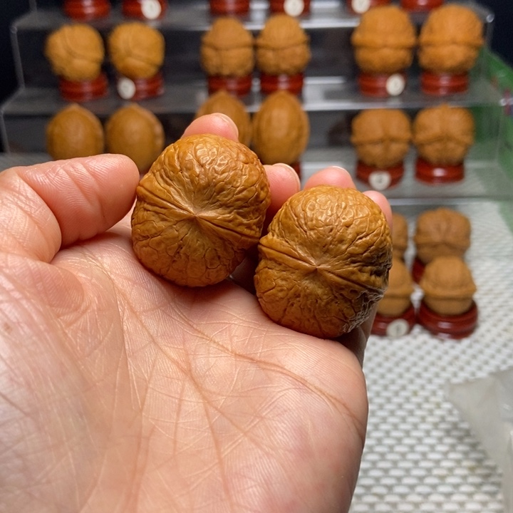 文玩核桃把件2铁蛋