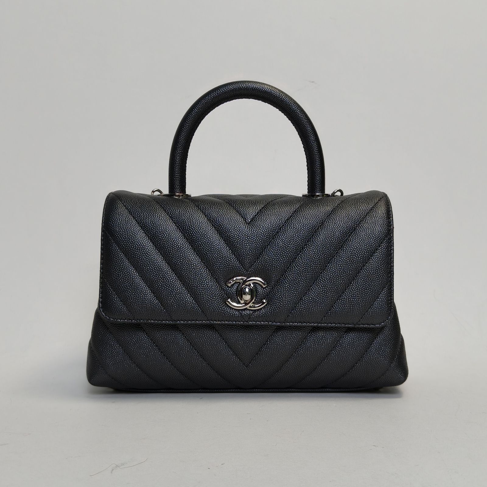 99新 Chanel/香奈儿 小花6枫 Handle 小号 深灰色28开 银扣 V纹