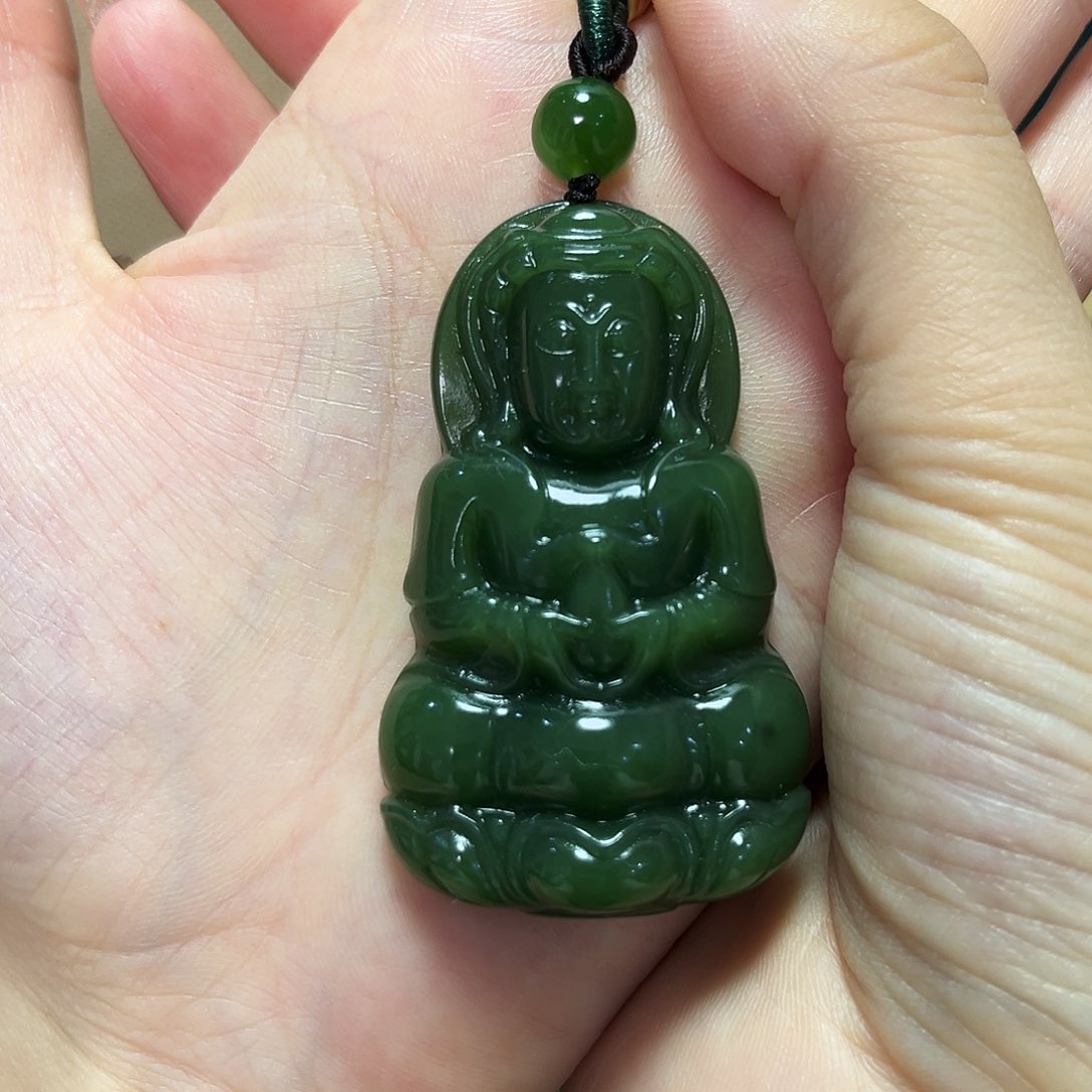 颈饰未镶嵌和田玉（碧玉）