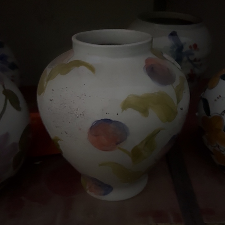 微瑕景德镇陶瓷手工花瓶