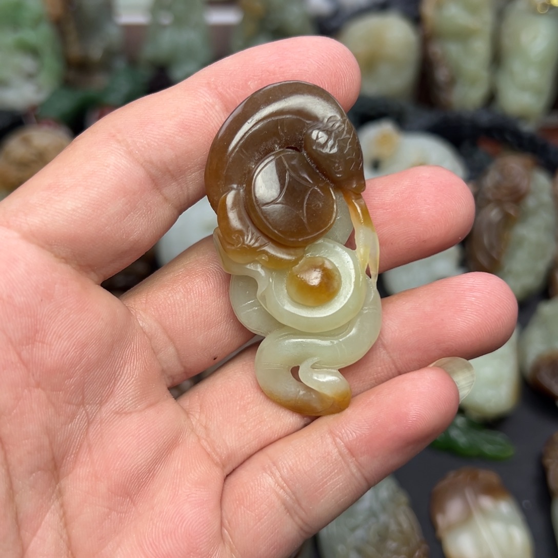 和田玉未镶嵌挂件