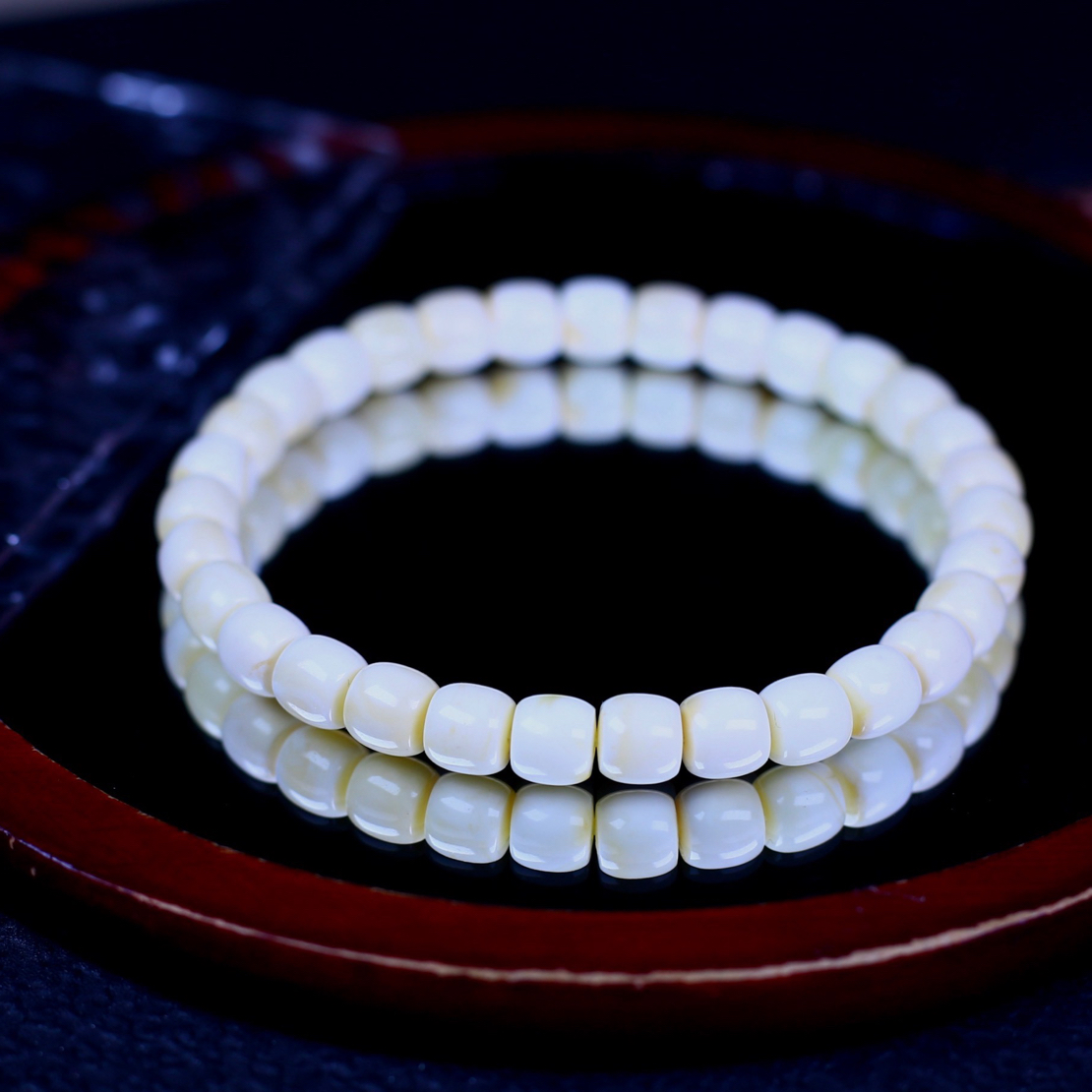 6.8*6.3mm俄料白蜡直切手串，氧化后也好看又白蜡又浓多样性发其一