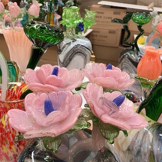 琉璃花瓶高45厘米宽9厘米