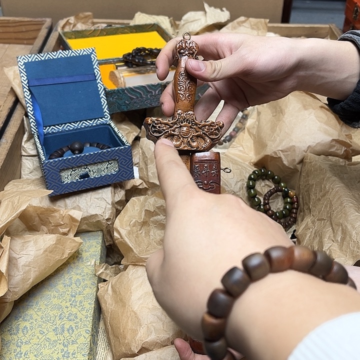 大叶紫檀（黑酸枝木类）