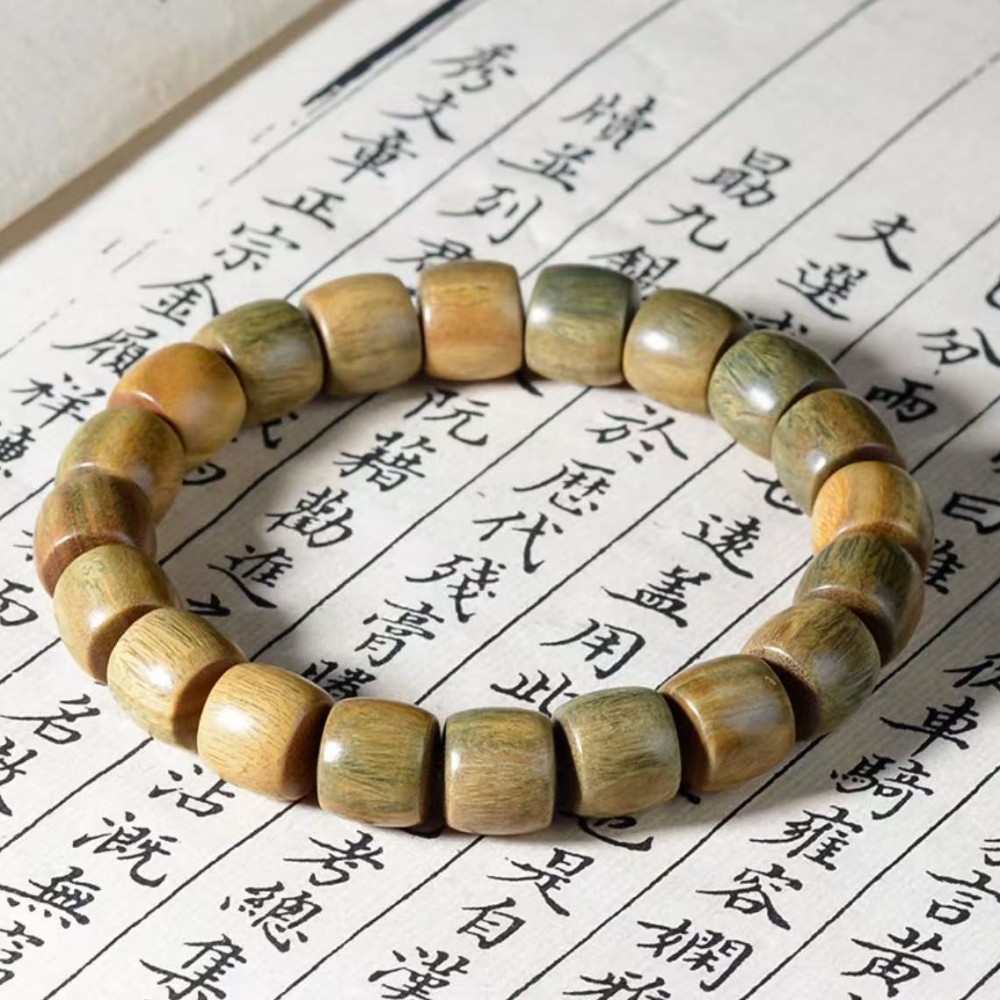 绿檀木精挑手串搭配无礼盒-32307