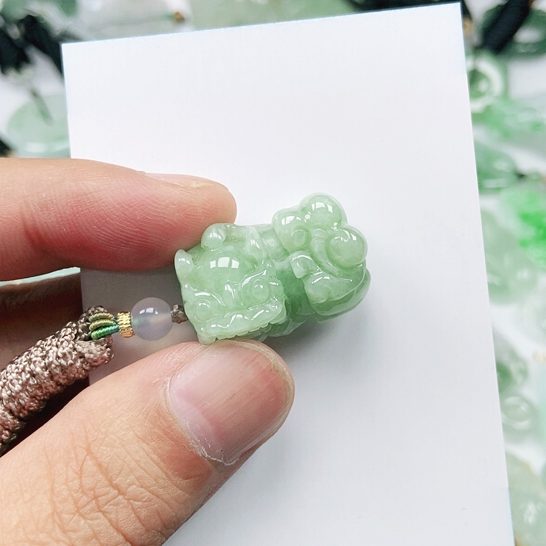 翡翠未镶嵌颈饰111111111