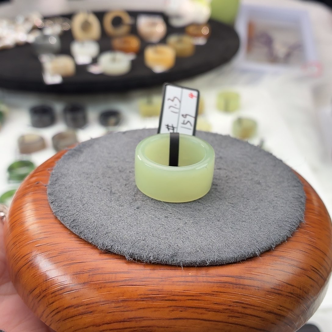 和田玉（糖玉）未镶嵌戒指b187黄口直切17.3