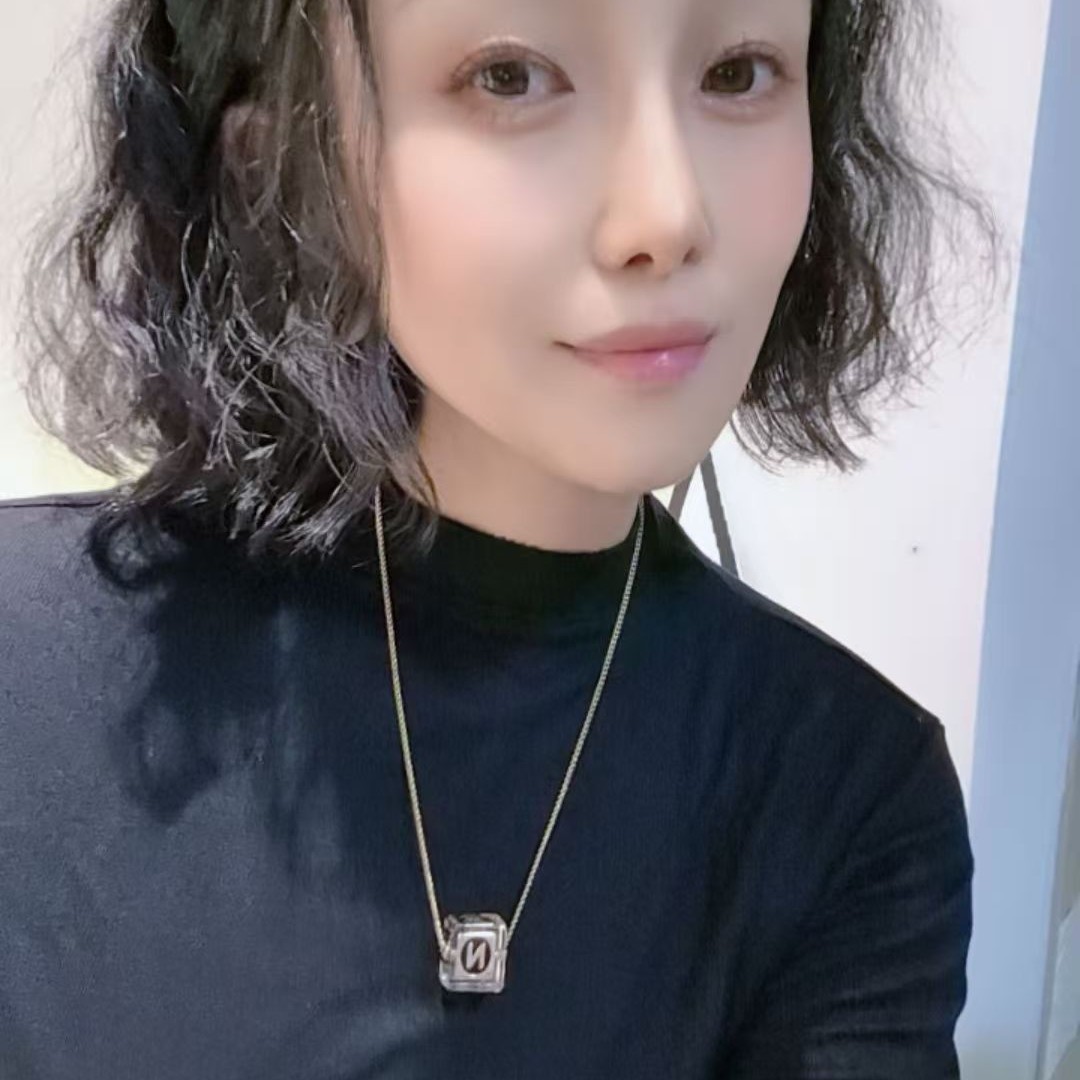 简约时尚百搭小衫，黑/白两件打包