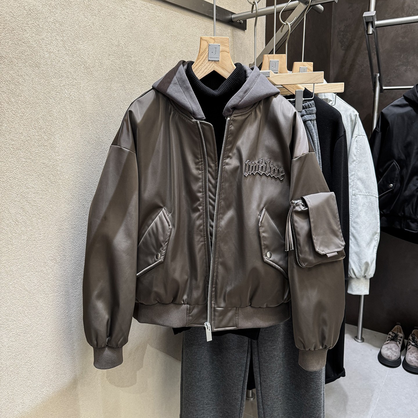 镇店之宝！匠心设计！90白鸭绒 男士可拆卸连帽飞行员羽绒服89083
