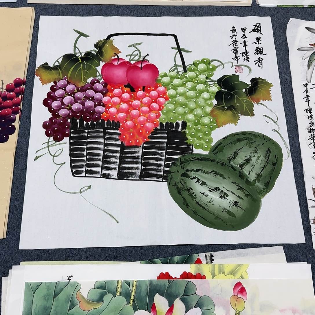 国画尺寸70X70手绘作品