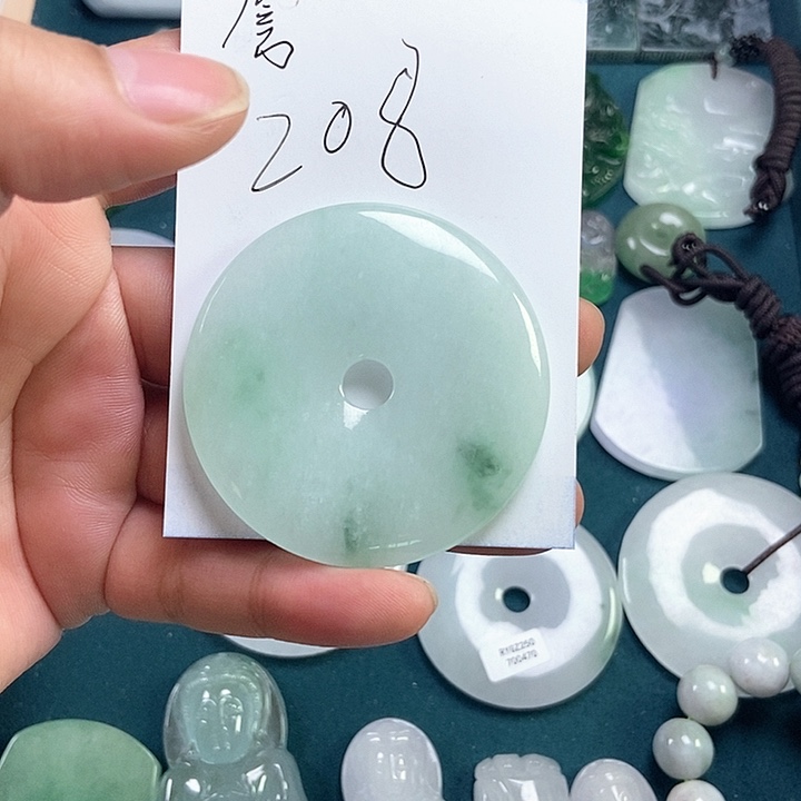 詹***润无非金属时尚首饰吊坠