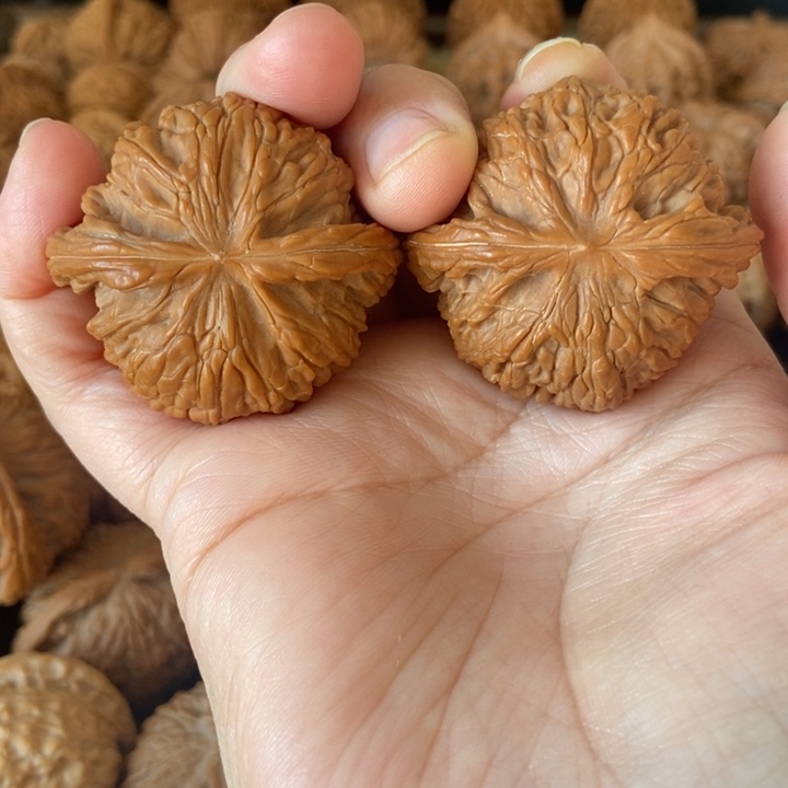 巴***家文玩核桃把件磨盘