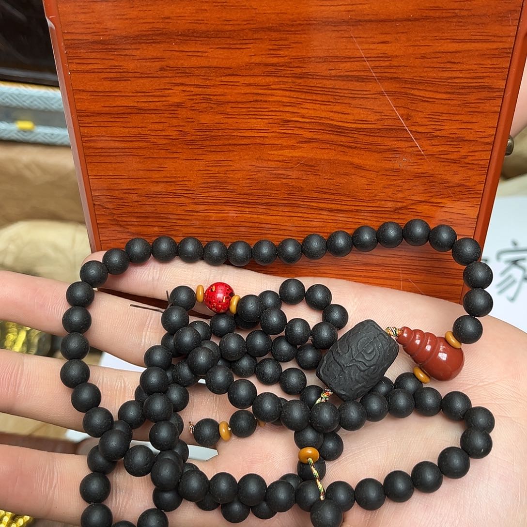 大叶紫檀（黑酸枝木类）