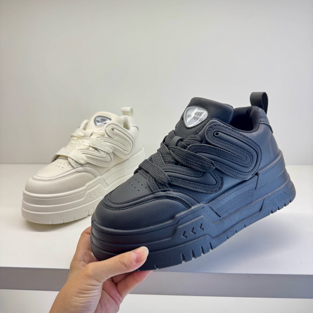 1212 厚底软皮小白鞋女韩版百搭运动轻便休闲板鞋