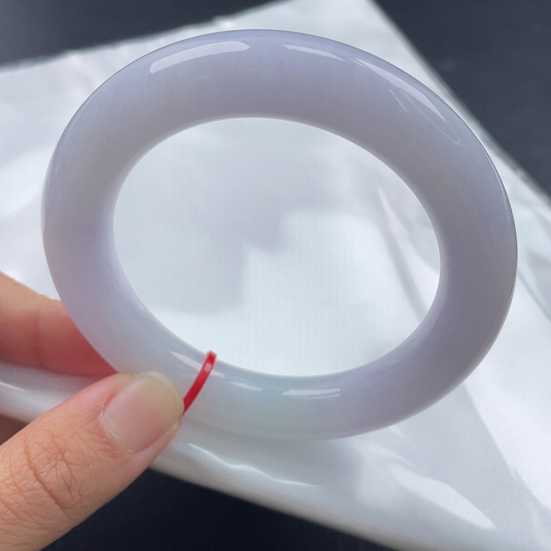 翡翠未镶嵌手镯（圆镯）5556圈