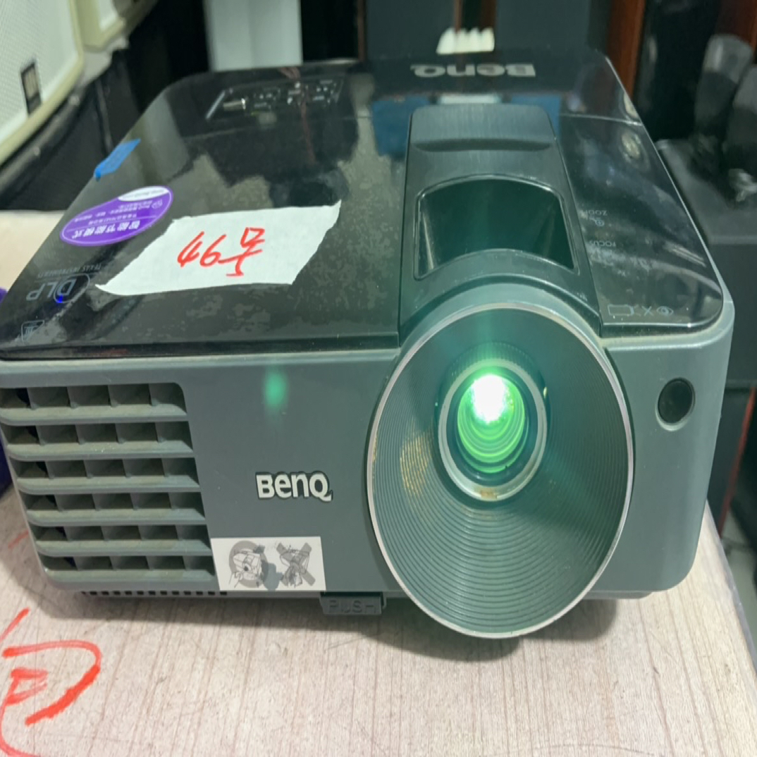 8新 Benq/明基 二手 投影仪 46号 亮度不高 配件出 不包邮