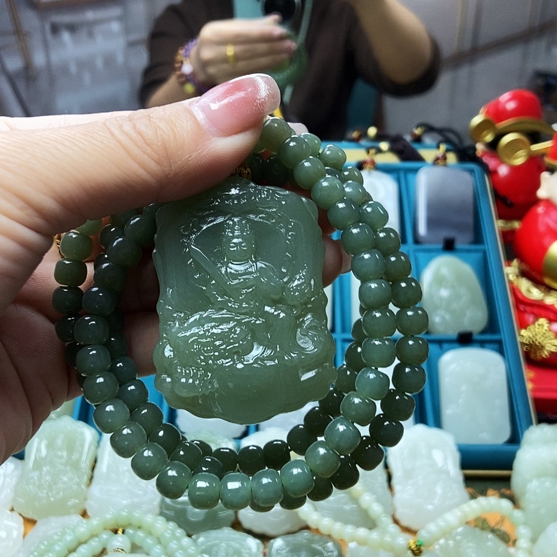 和田玉颈饰未镶嵌李**姜