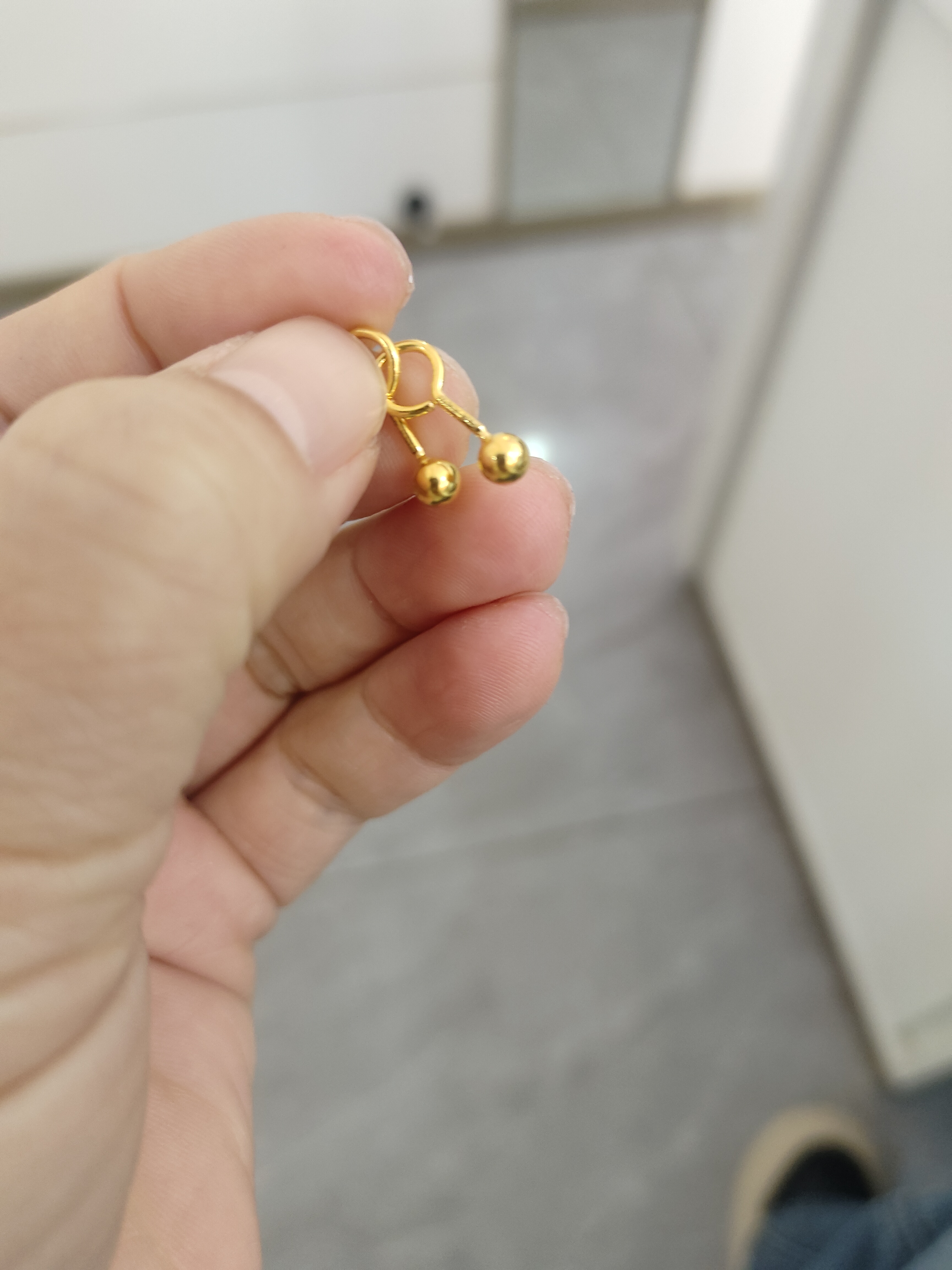 足金耳钉非质量问题不退不换