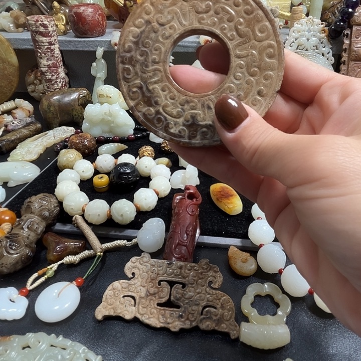 徐***福和田玉（糖玉）未镶嵌颈饰哈哈哈哈哈哈哈哈哈哈哈