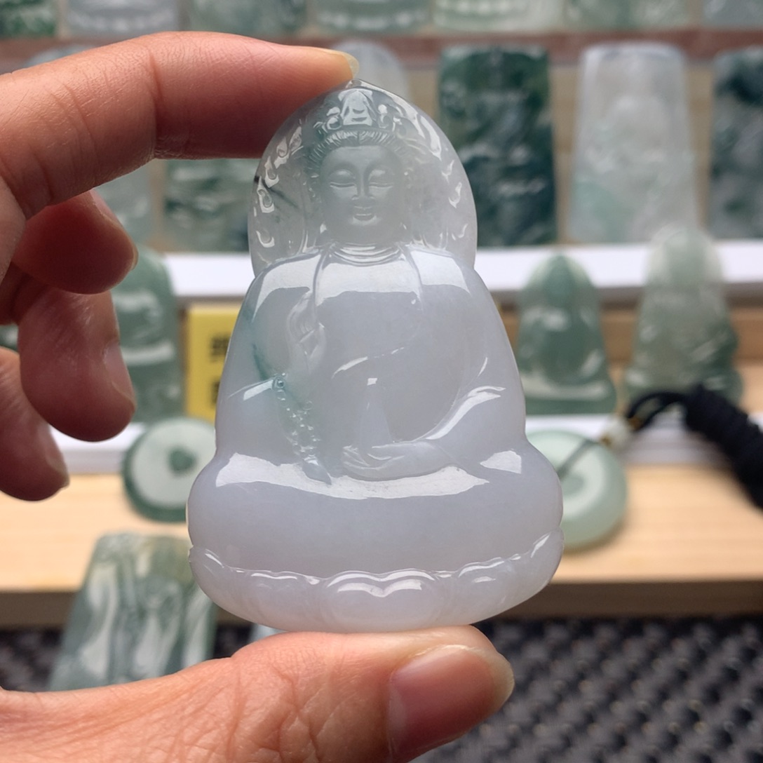 翡翠未镶嵌颈饰素衣