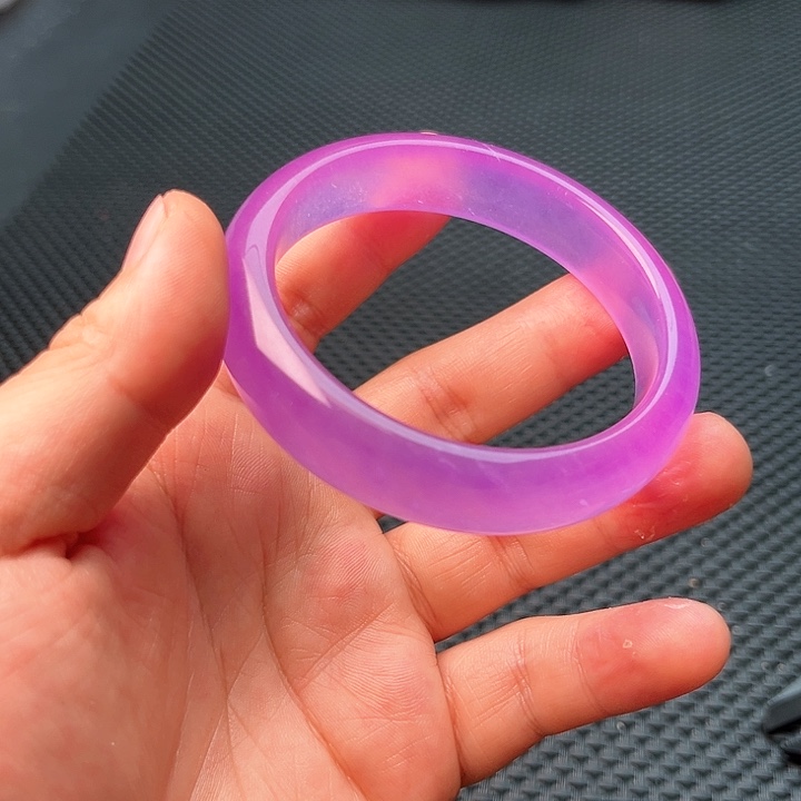 翡翠颈饰未镶嵌啊啊