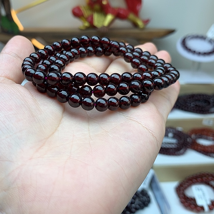 未镶嵌石榴石手链卡6三圈