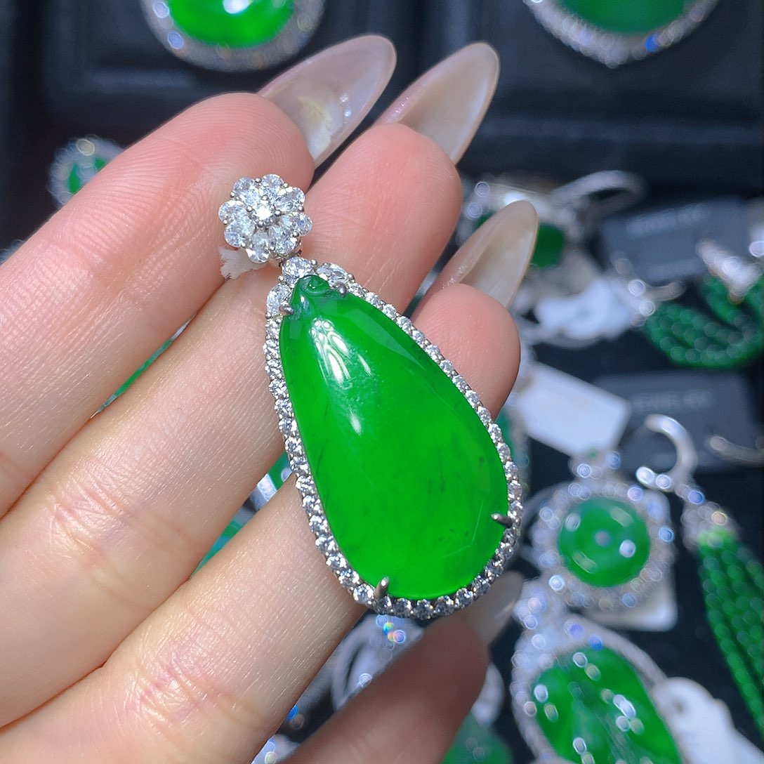 翡翠吊坠(不含链)银S925镶嵌翡翠