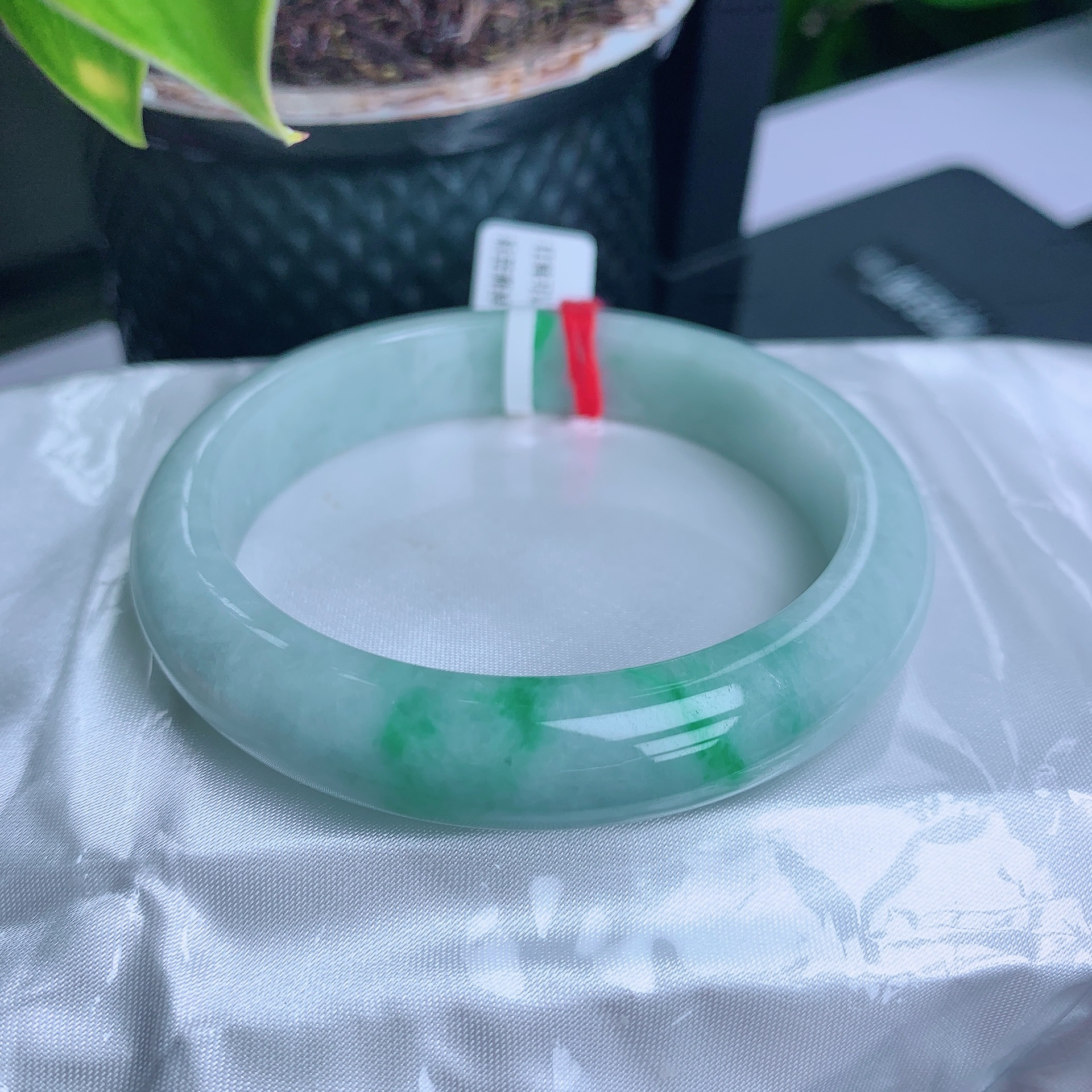 缅甸天然翡翠A货正圈58