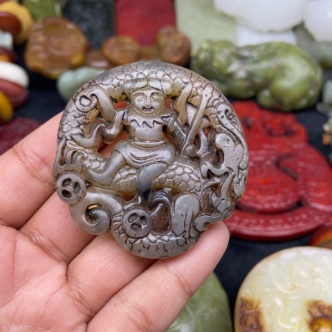 蛇纹石玉颈饰未镶嵌131