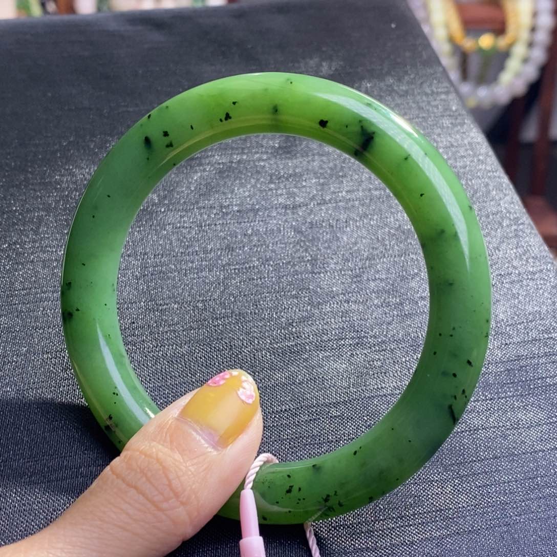 和田玉碧玉乌兰海圆条手镯56.2圈口未镶嵌