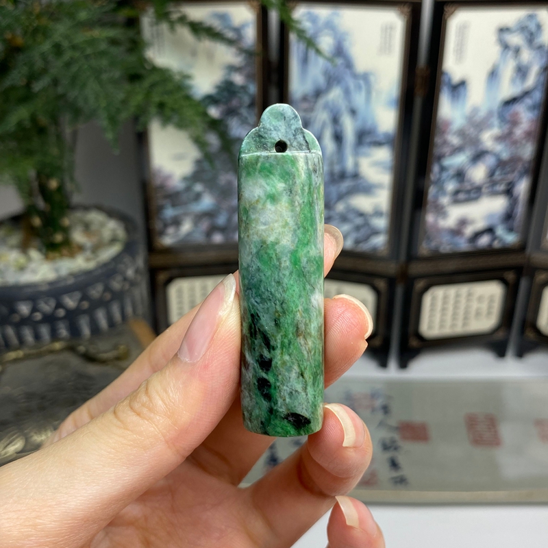 飘绿复古翎管吊坠 天然翡翠A货 