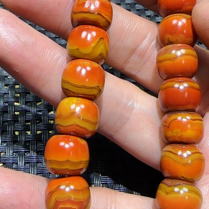 天***而玛瑙/玉髓未镶嵌吊坠