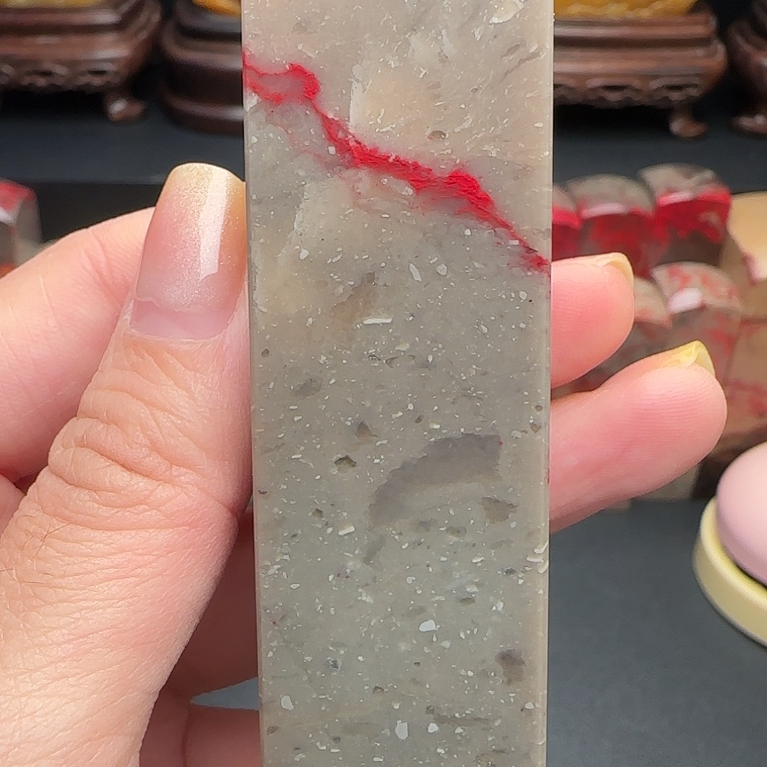 昌化石昌化鸡血石