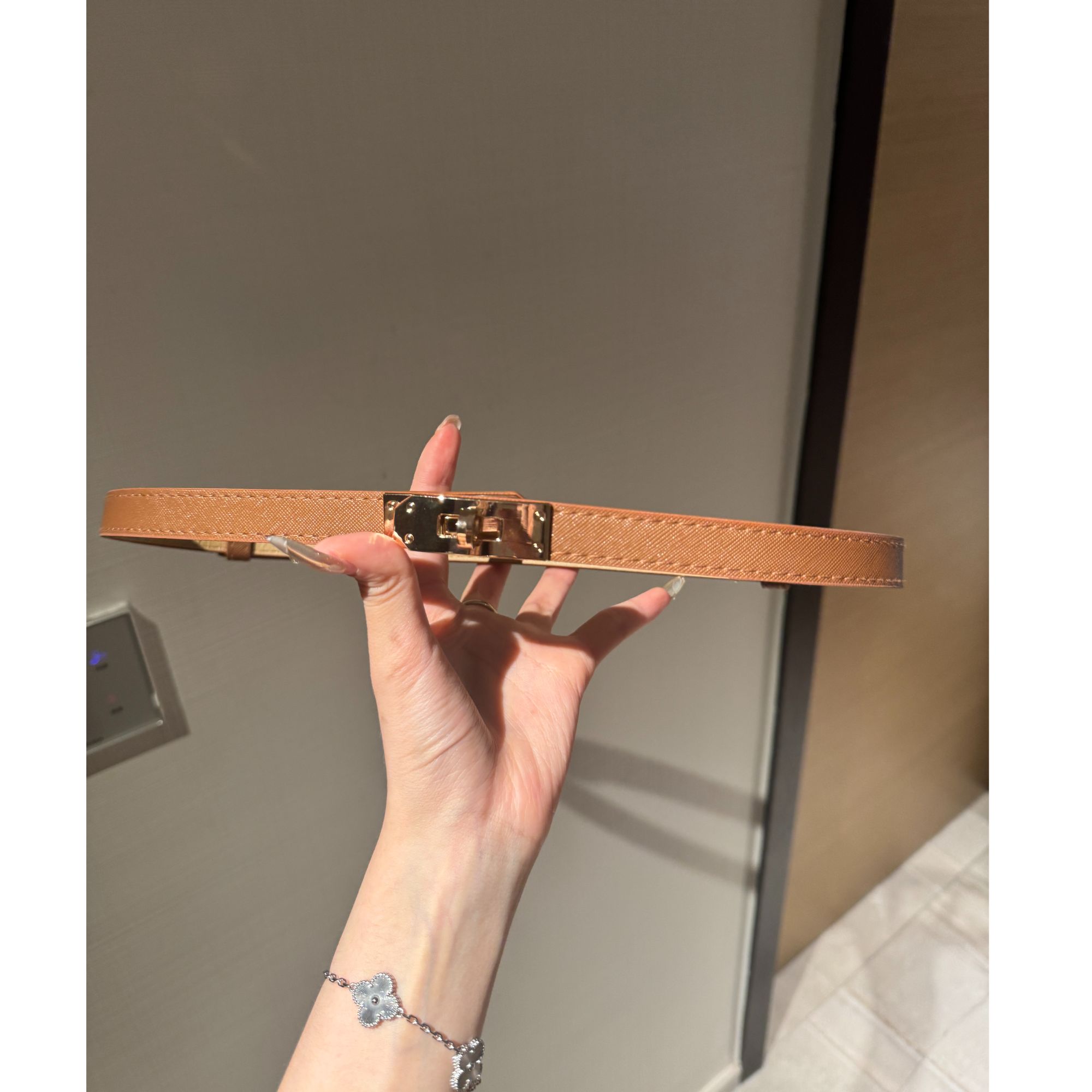 值得买的一款金扣卡其百搭腰带