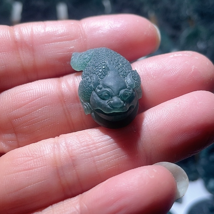 定制翡翠未镶嵌金蟾