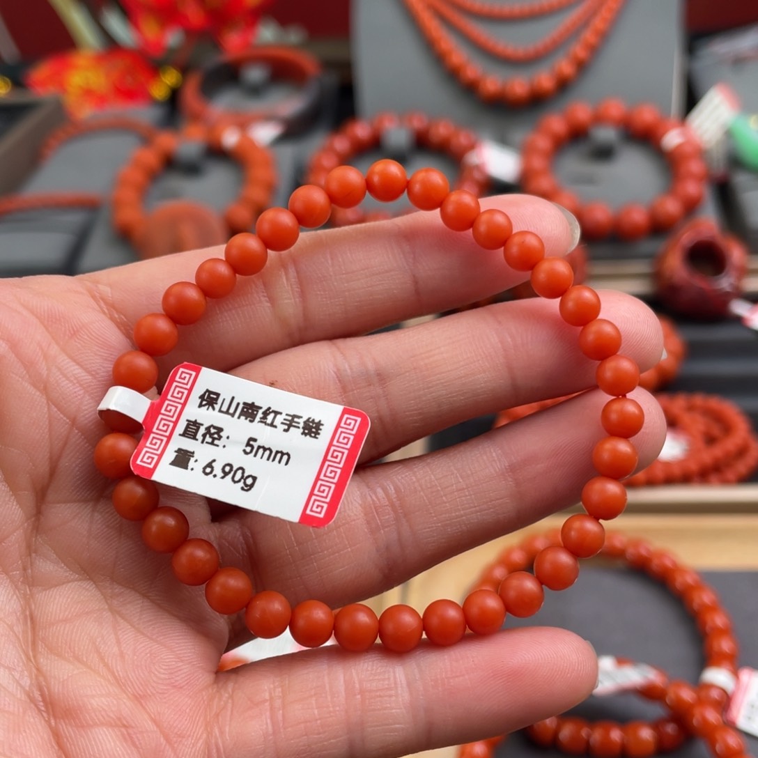 南红玛瑙手串未镶嵌
