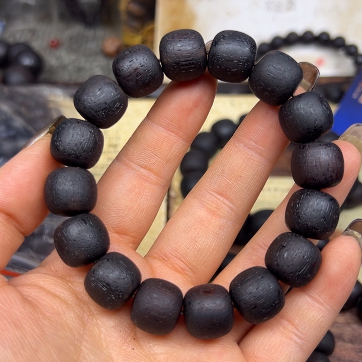 降真香降真香1314老型红黑油结晶