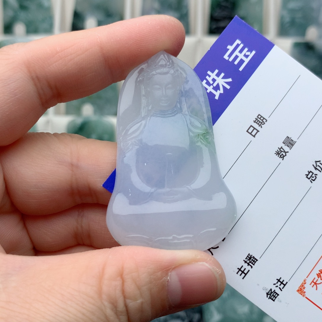 翡翠颈饰未镶嵌素衣观音