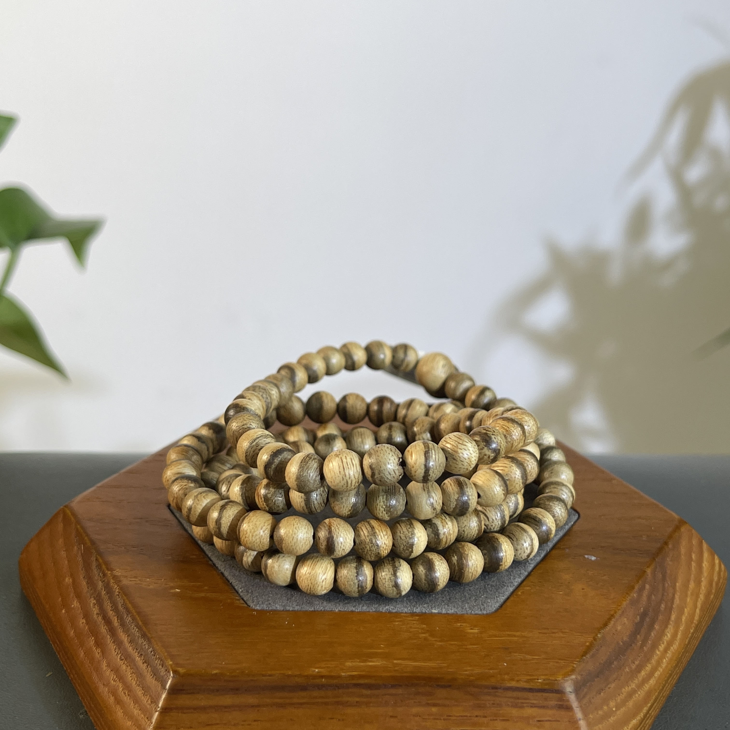 ZYCX-549 沉香加里曼丹 约：110颗*6mm