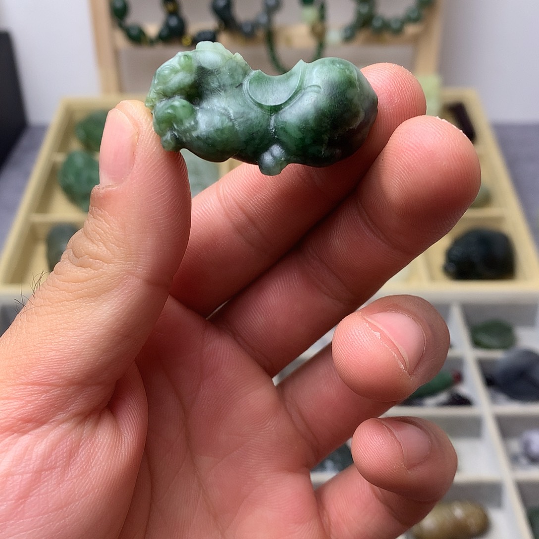 和田玉未镶嵌吊坠(不含链)