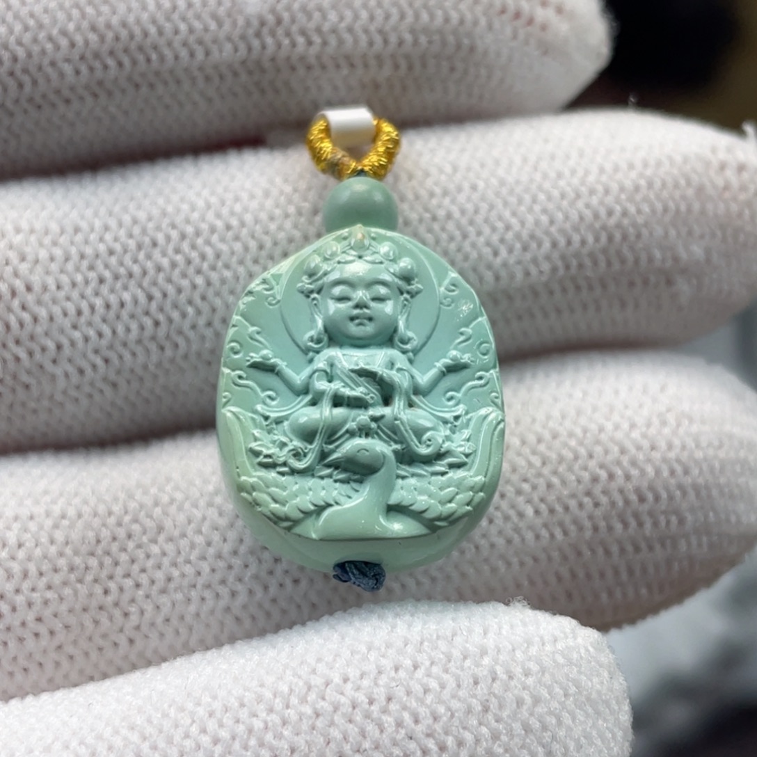 绿松石未镶嵌挂件