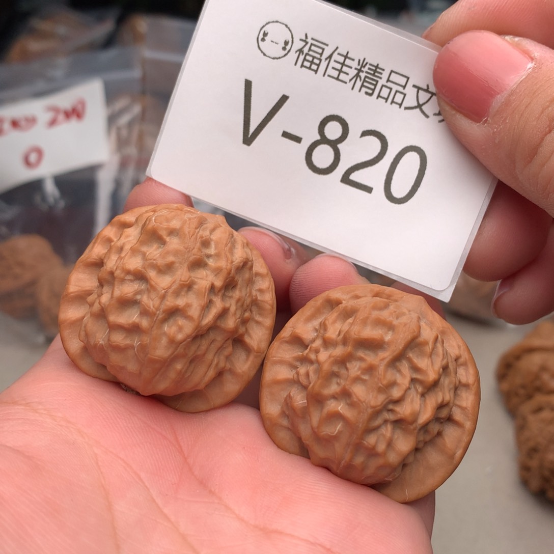 文玩核桃把件37瓷娃娃……….