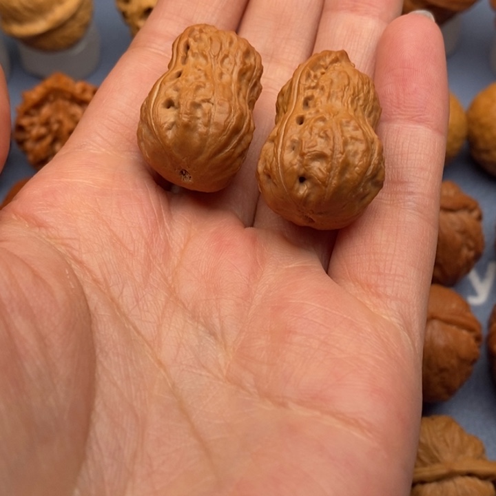 文玩核桃把件花生